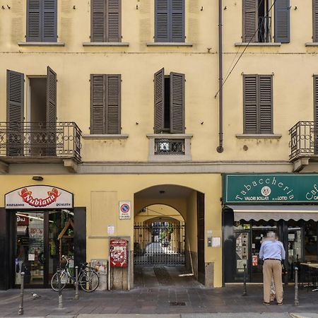 Cozy Loft Navigli, Close To Duomo And Bocconi - Italy Flat Vacation Milan Bagian luar foto