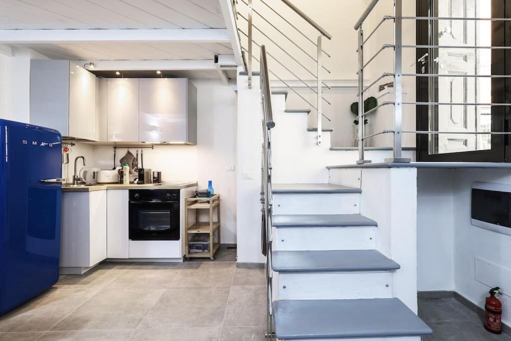 Cozy Loft Navigli, Close To Duomo And Bocconi - Italy Flat Vacation Milan Bagian luar foto