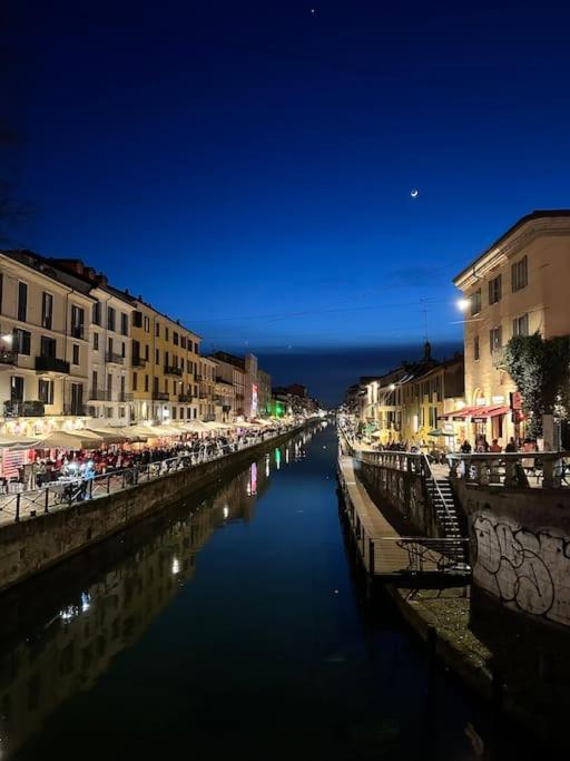 Cozy Loft Navigli, Close To Duomo And Bocconi - Italy Flat Vacation Milan Bagian luar foto