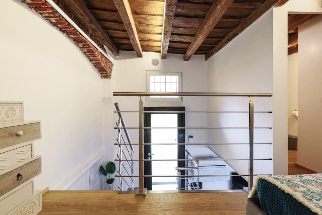 Cozy Loft Navigli, Close To Duomo And Bocconi - Italy Flat Vacation Milan Bagian luar foto