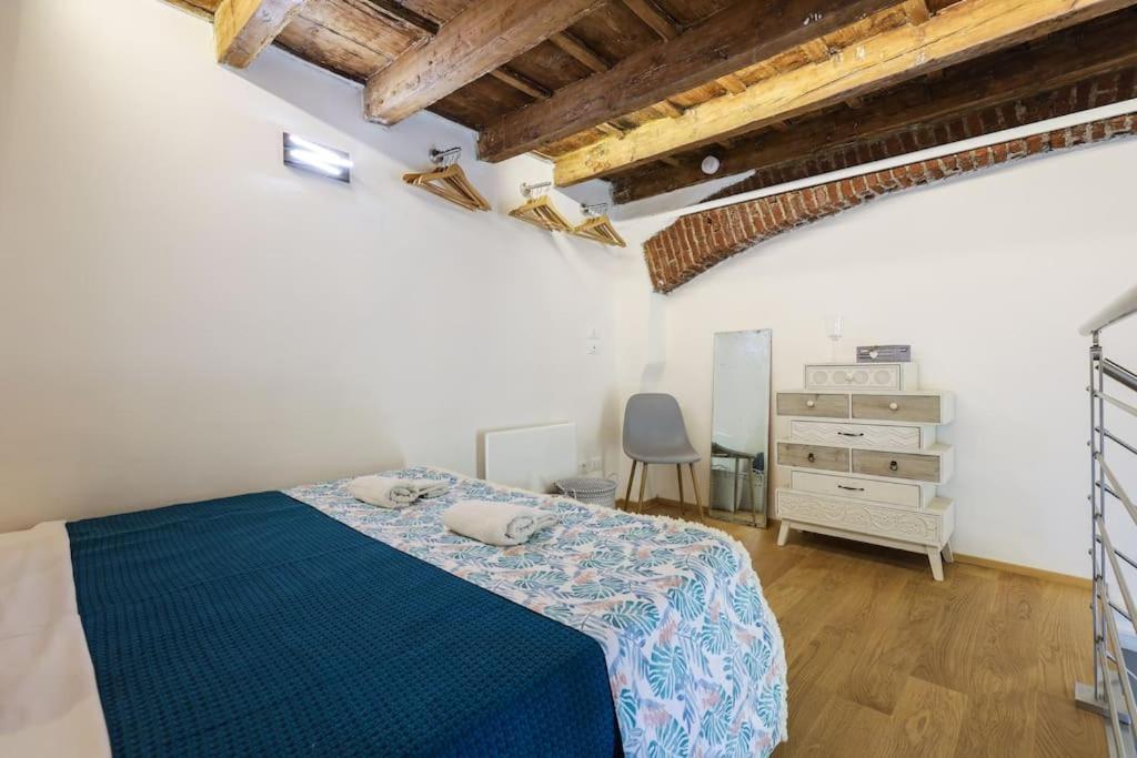 Cozy Loft Navigli, Close To Duomo And Bocconi - Italy Flat Vacation Milan Bagian luar foto