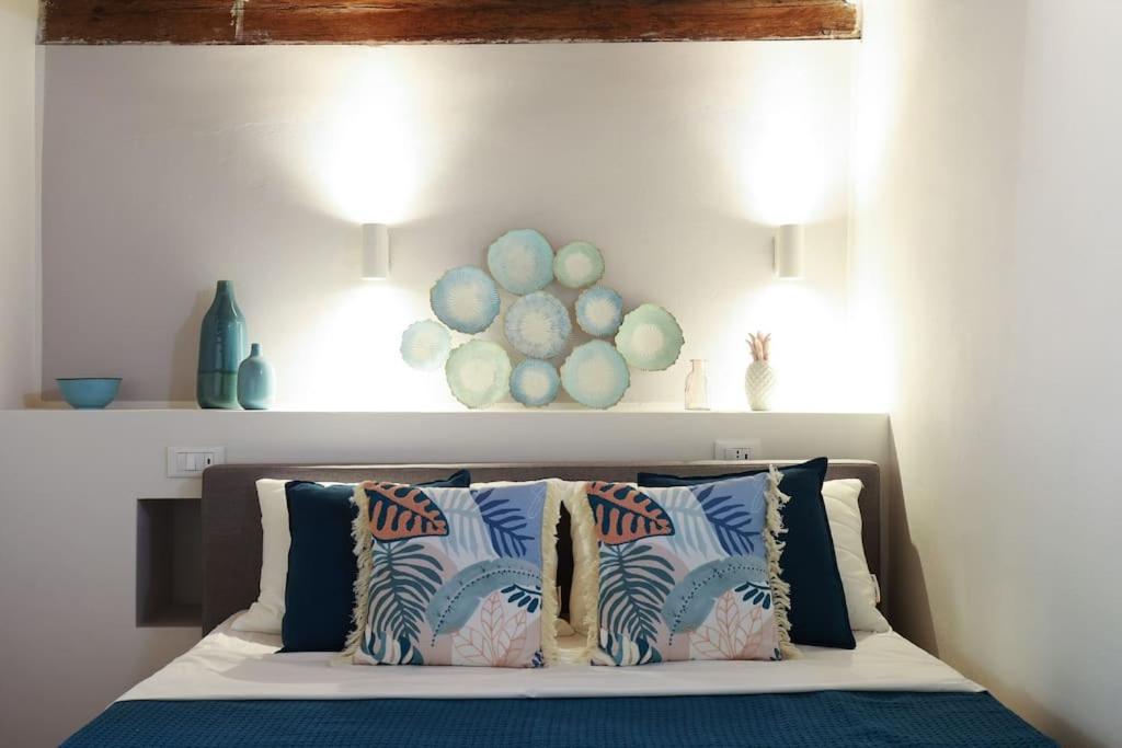 Cozy Loft Navigli, Close To Duomo And Bocconi - Italy Flat Vacation Milan Bagian luar foto