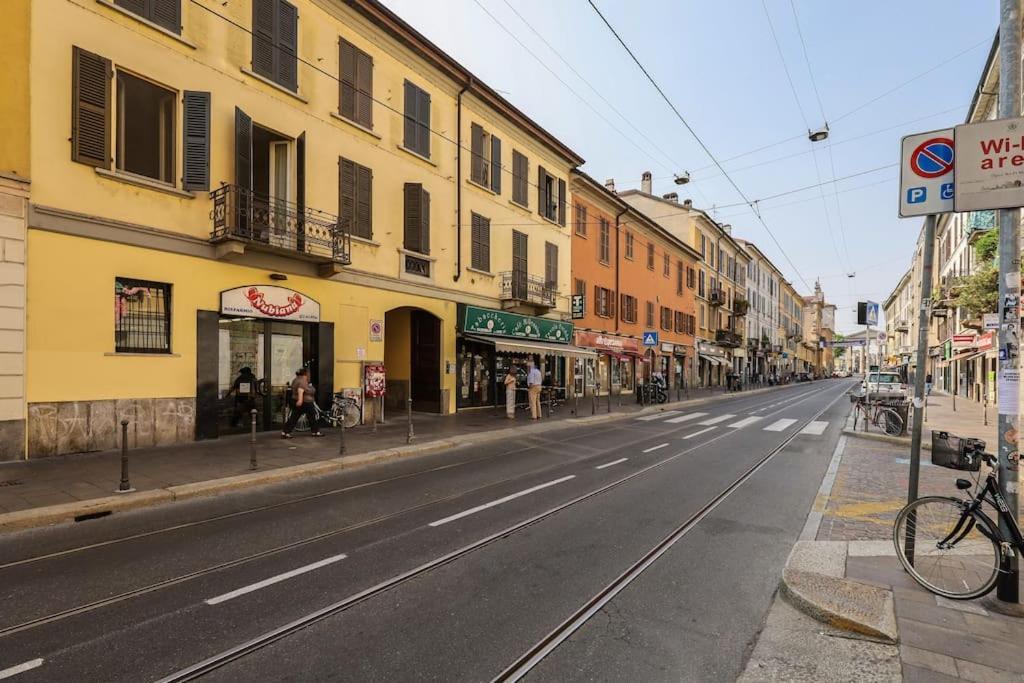 Cozy Loft Navigli, Close To Duomo And Bocconi - Italy Flat Vacation Milan Bagian luar foto