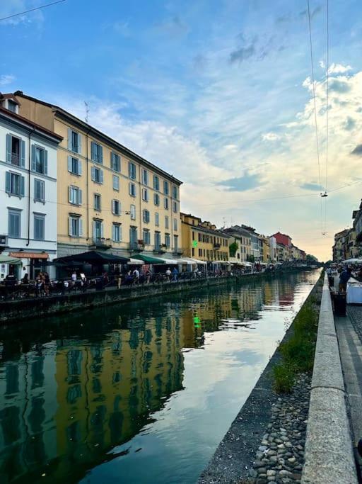 Cozy Loft Navigli, Close To Duomo And Bocconi - Italy Flat Vacation Milan Bagian luar foto